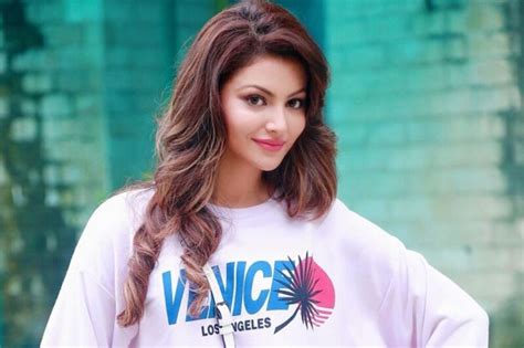 Urvashi Rautela Hot And Sexy Photos Will Make You Crazy