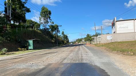 Moradores Reclamam Da Demora Para Asfaltar Trecho