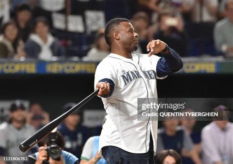 Ken Griffey Jr Japan Photos And Premium High Res Pictures Getty Images