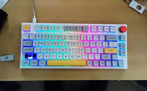 Epomaker Th Review Hot Swappable Keyboard With Gateron Pro Black Switches Gadget