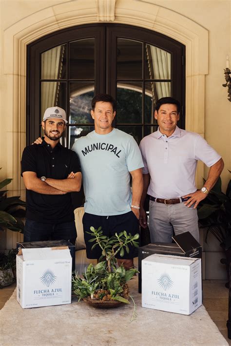 Mark Wahlberg Announces Investment In Flecha Azul Tequila