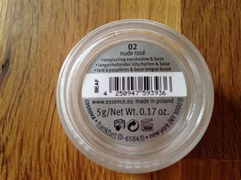 Test Eyeshadow Base essence 2in1 eyeshadow primer Farbe 02 nude rosé Pinkmelon