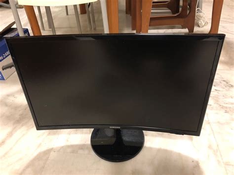 24 inch Samsung curved monitor, Computers & Tech, Parts & Accessories, Monitor Screens on Carousell