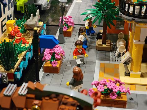 Lego City 2022 Town Square