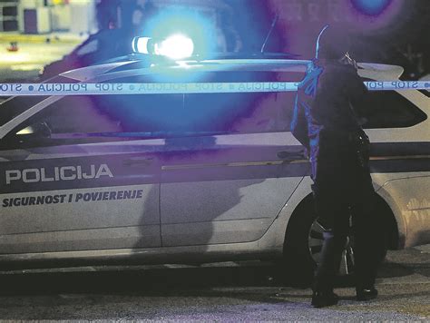 Tragedija U Zagrebu Policajac Poginuo U Stravi Noj Prometnoj Nesre I