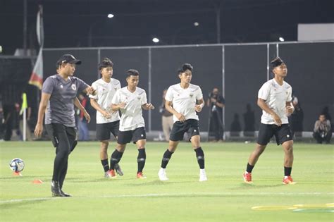 Infopublik Latihan Timnas Indonesia Di Surabaya