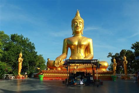 Big Buddha temple in Pattaya - best tips for sightseeing