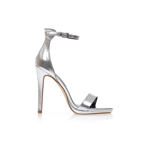 Πέδιλα nude δερματίνη με λεπτή λοξή φάσα και λουράκι στον αστράγαλο TSOUKALAS