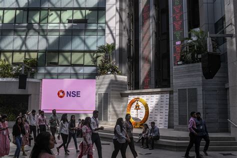 India’s Sensex Ends Short of Hitting Record Amid Profit Booking - Bloomberg