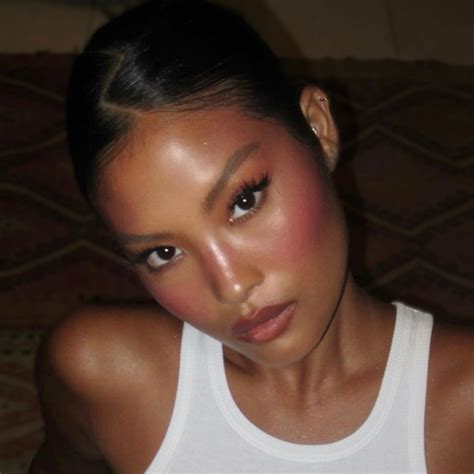 Beyonc Has Signed Off This Juicy Nude Lip Combo For Her Cowboy Carter Era Glamour Uk