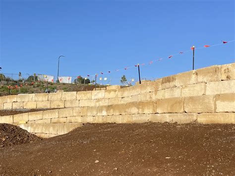 Sunshine Coast Supplied With Sandstone Blocks And Logs From Kimberley