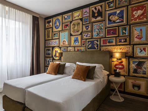 Book the Deluxe Comfort room at Duomo Hotel & Apartments in Milan