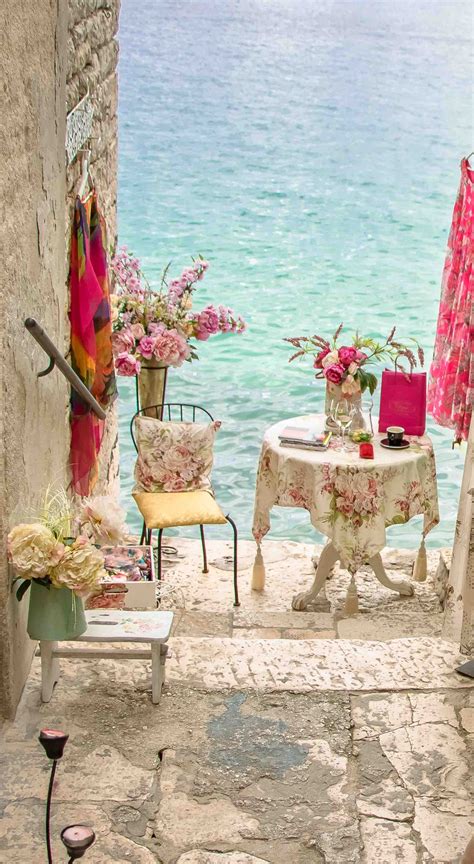 The Ultimate Dress Guide for Romantic Weekend Getaway | Romantic