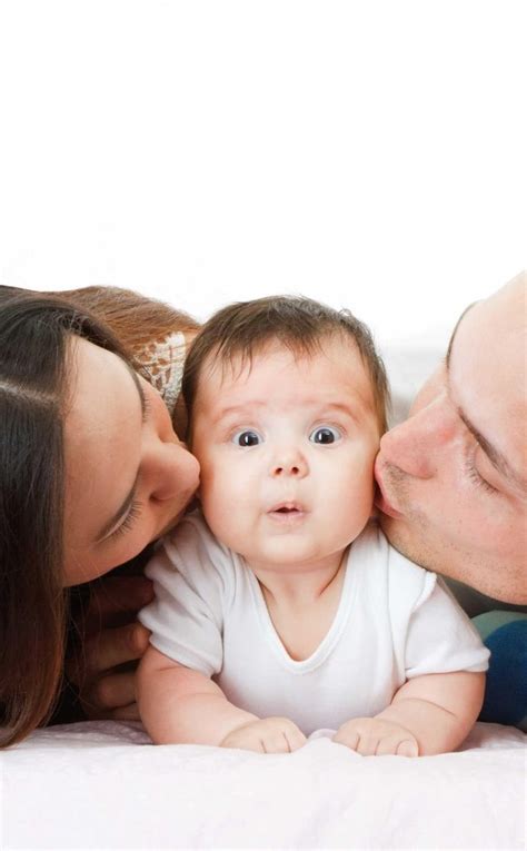 10 Attractive Family Portrait Ideas With Baby 2024