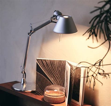 Artemide Tolomeo Micro Tavolo Mit Tischfu Traumambiente