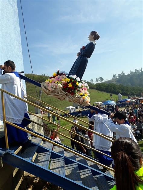 FESTA EM HONRA DA APARIÇÃO DE NOSSA SENHORA ROSA MÍSTICA NO SANTUÁRIO