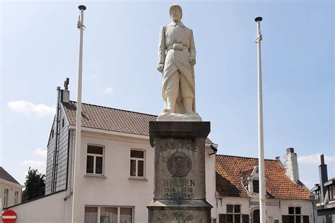 War Memorial Sint Amands Aan De Schelde Sint Amands Aan De Schelde