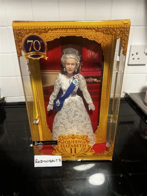 Barbie Signature Queen Elizabeth Ii Platinum Jubilee Doll Brand New