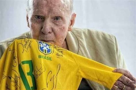 Morre aos 92 anos o tetracampeão Zagalo a lenda do futebol brasileiro