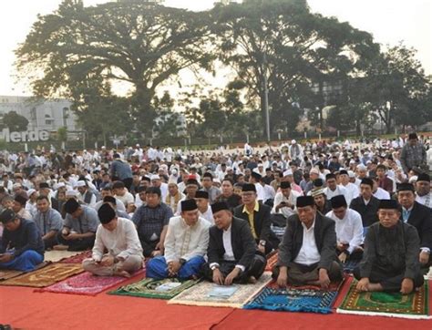 Umat Muslim Wajib Tahu Ini Keutamaan Salat Hari Raya Idul Fitri Tell