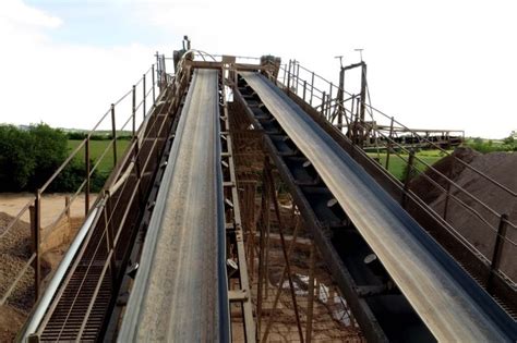 Conveyor belts in Johnsons Aggregates © Steve Daniels :: Geograph