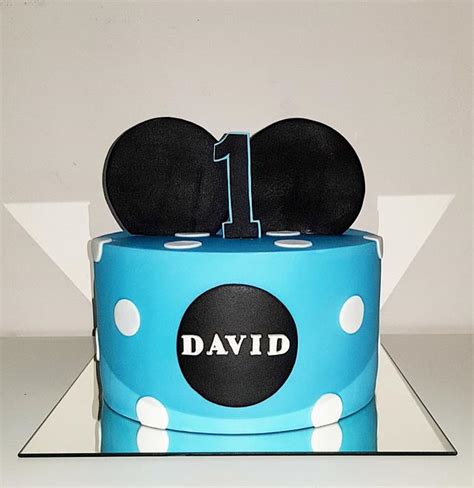 Mickey Mouse -blue&simple - Decorated Cake by Tirki - CakesDecor