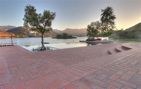 784 Lake Sherwood Drive, Lake Sherwood, CA