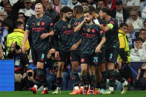 Arsenal Dan Liverpool Sama Sama Hancur Peluang Man City Juara Liga