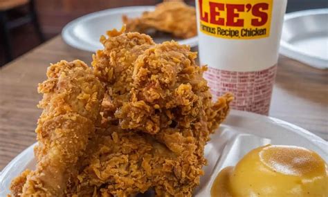 Lee’s Famous Recipe Chicken: A Homestyle Favorite