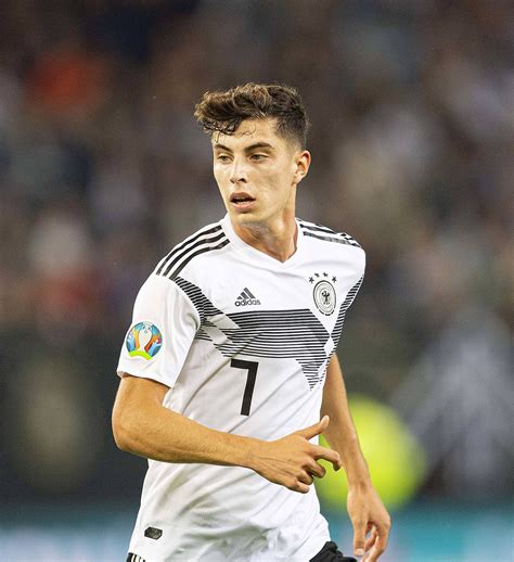 Havertz Frisur / Fc Chelsea Video Havertz Schiesst Die Blues Zum Cl