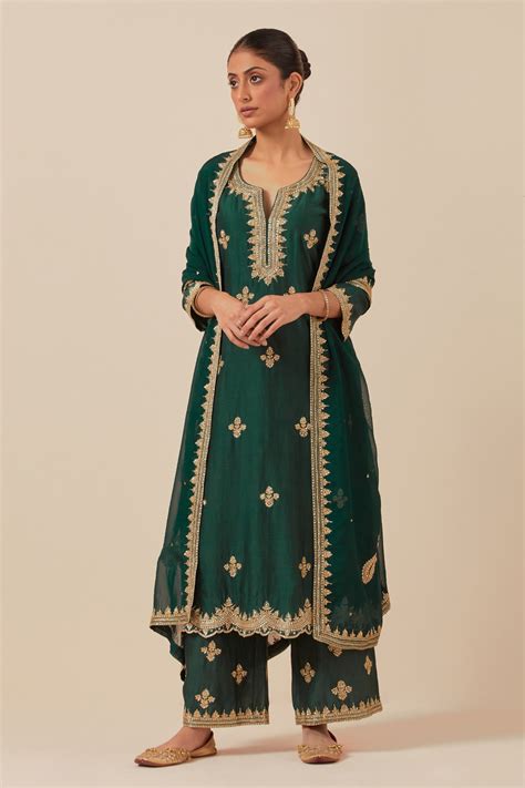 Buy Green Chanderi Silk Embroidery Cutdana Notched Floral Kurta Set For