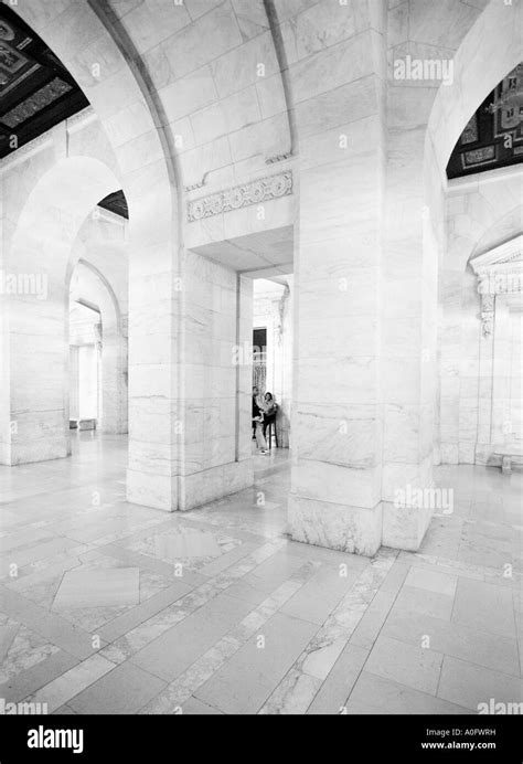 ny public library interior with people Stock Photo - Alamy