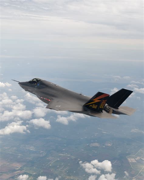 US lawmakers look to block sale of F-35 fighter jets to Turkey ...