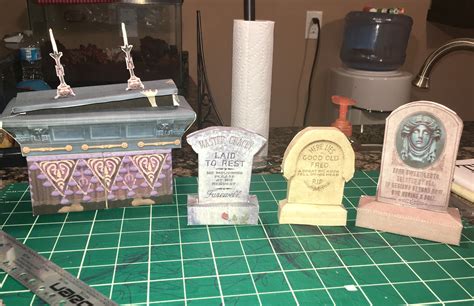 Haunted Dimensions Paper Craft Haunted Mansion Coffin And Tombstones