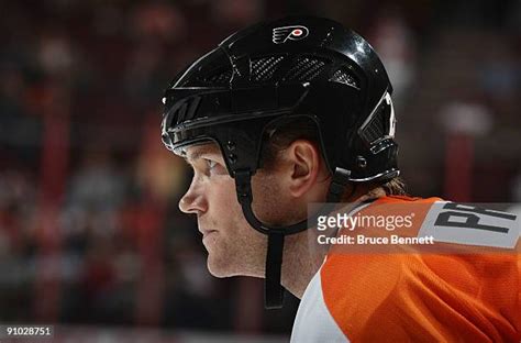 3910 Chris Pronger Photos And High Res Pictures Getty Images