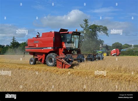 Case International 1660 Combine Harvester Stock Photo - Alamy