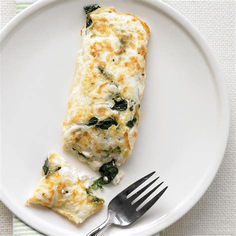 Egg-White Omelet with Spinach and Cottage Cheese