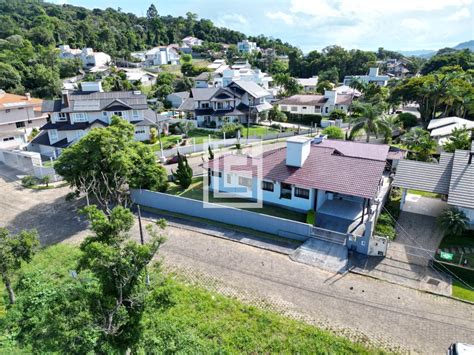 Casa para Venda Rio do Sul SC bairro Sumare 3 dormitórios sendo 2