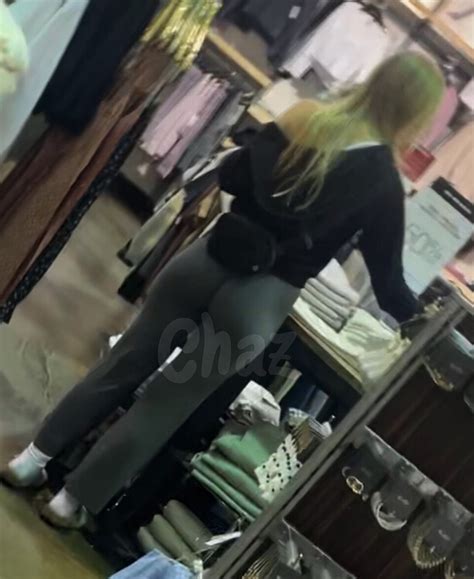 Hot Blonde Had Her Leggings Riding Way Up Her Ass Video Spandex Leggings Yoga Pants Forum