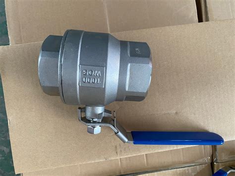 Stainless Steel 2 PC Ball Valve Float Ball Valve Full Bore Threaded End