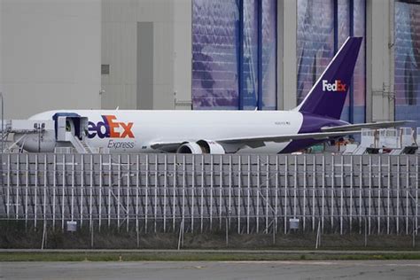 F Federal Express Fedex N Fe Msn Flickr