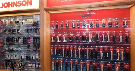 Sex toys des ventes sous le comptoir à Hollywood au marché de masse L Express