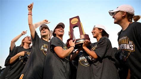 Salisbury Celebrates Victory As 2021 Diii Womens Lacrosse Champions