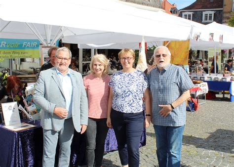 Fairtrade Markt Pr Sentierte Kinder Kultur Karawane Beigeordneter