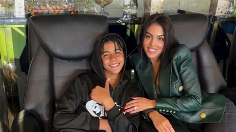 Georgina Rodr Guez Hijo De Cristiano Ronaldo Festeja Sus A Os Con