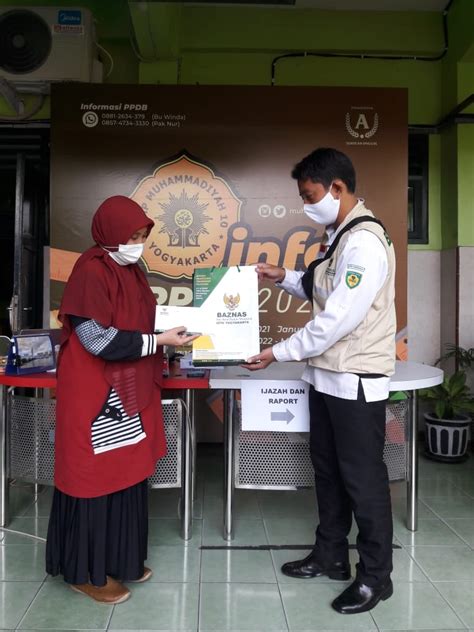 BAZNAS KOTA YOGYAKARTA BAZNAS KOTA YOGYAKARTA BANTU BIAYA PENDIDIKAN