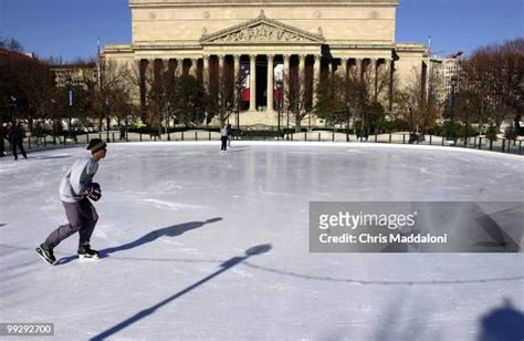 Sculpture Garden Ice Rink Photos and Premium High Res Pictures - Getty ...