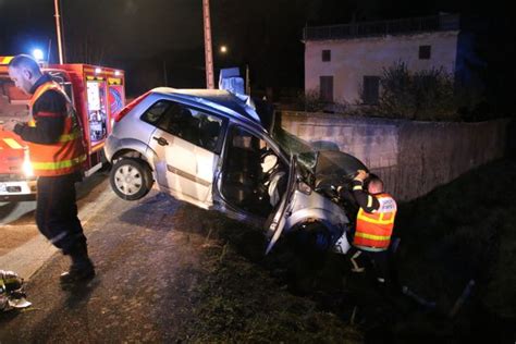 Un Conducteur De 19 Ans Meurt Dans Un Accident à Bas En Basset Bas En