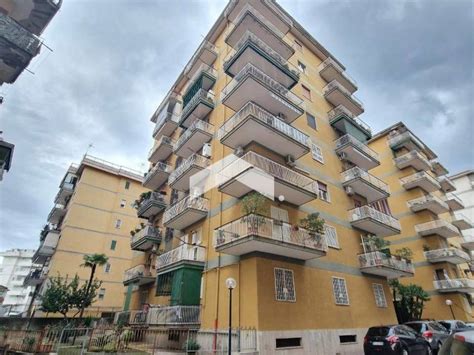 Vendita Appartamento San Giorgio A Cremano Trilocale In Via Pittore