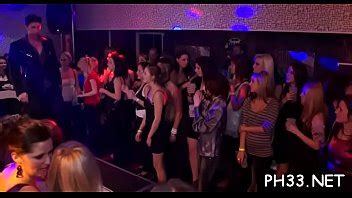 Las Perras Se Humedecieron Con Una Polla Oscura XVIDEOS